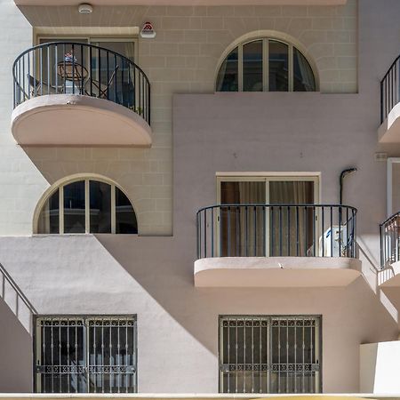 Spacious 3 Bedroom Apartment In The Heart Of St Julians San Ġiljan Buitenkant foto