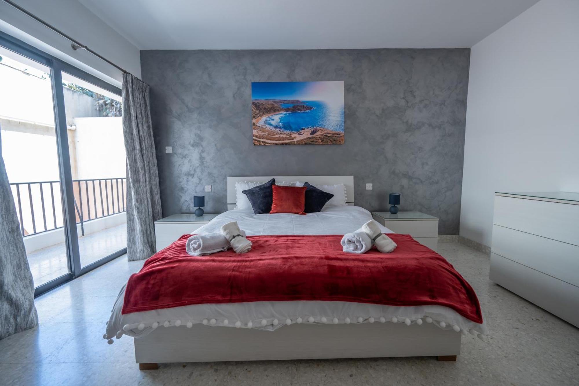 Spacious 3 Bedroom Apartment In The Heart Of St Julians San Ġiljan Buitenkant foto