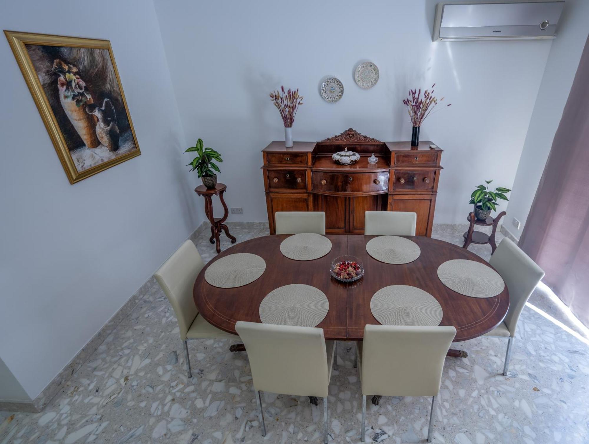 Spacious 3 Bedroom Apartment In The Heart Of St Julians San Ġiljan Buitenkant foto