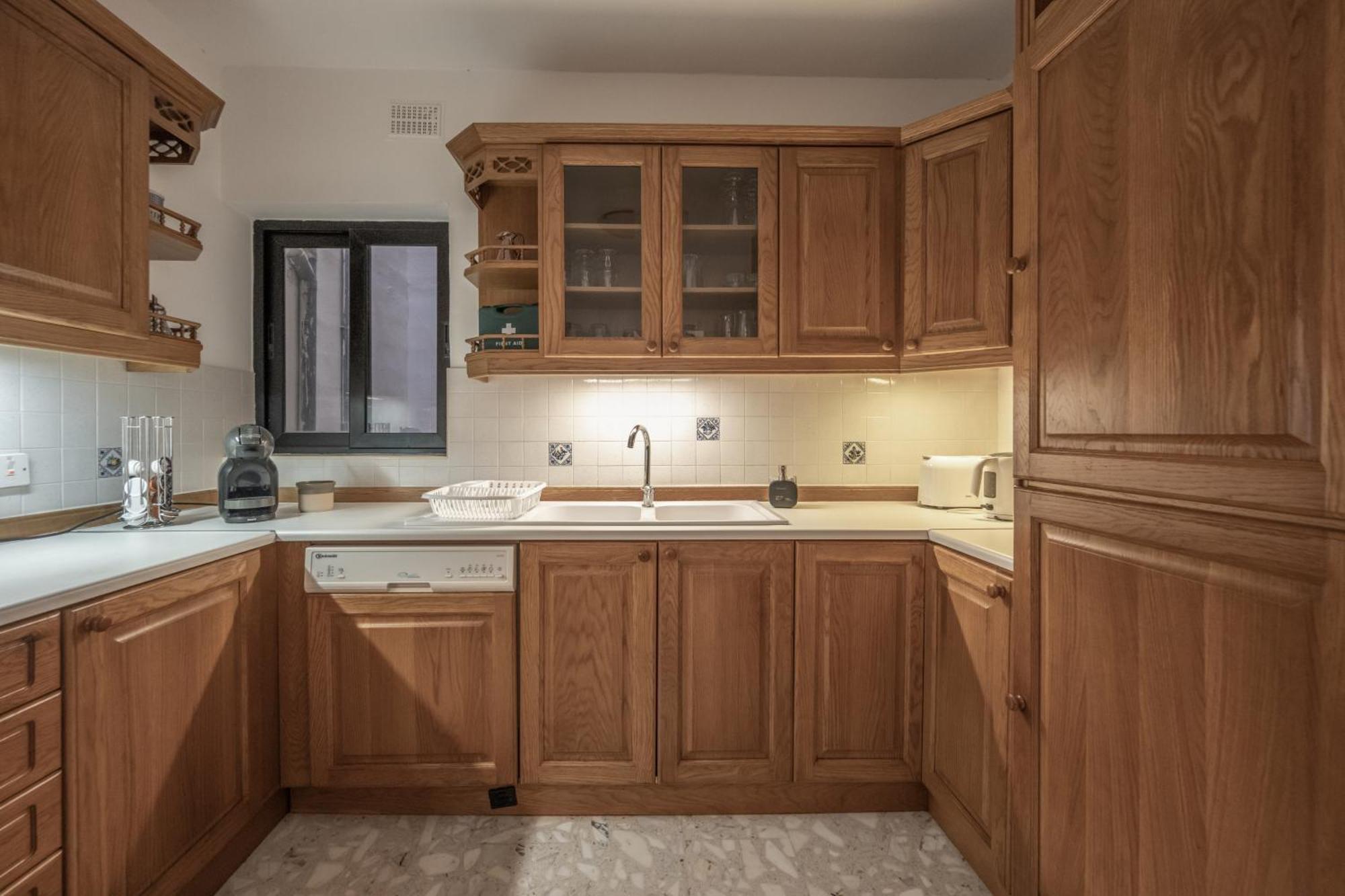 Spacious 3 Bedroom Apartment In The Heart Of St Julians San Ġiljan Buitenkant foto