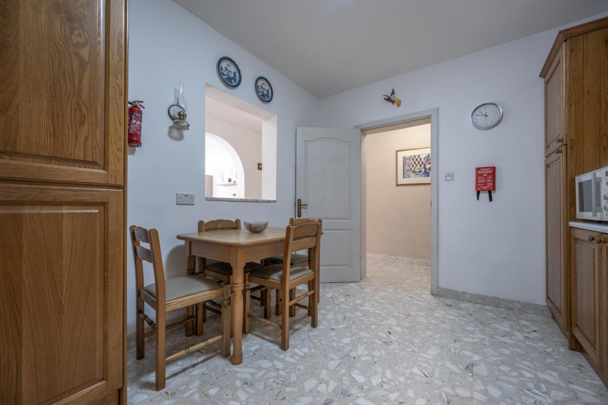 Spacious 3 Bedroom Apartment In The Heart Of St Julians San Ġiljan Buitenkant foto