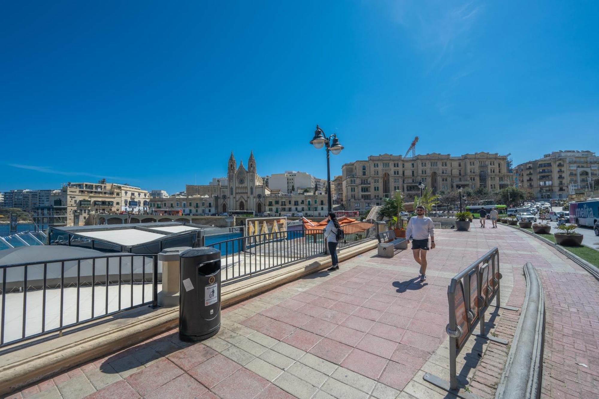 Spacious 3 Bedroom Apartment In The Heart Of St Julians San Ġiljan Buitenkant foto